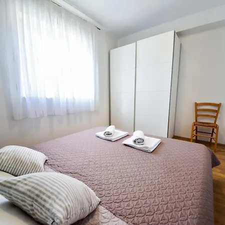 Jure Biograd Na Moru