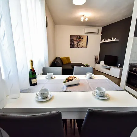 Apartamento Jure