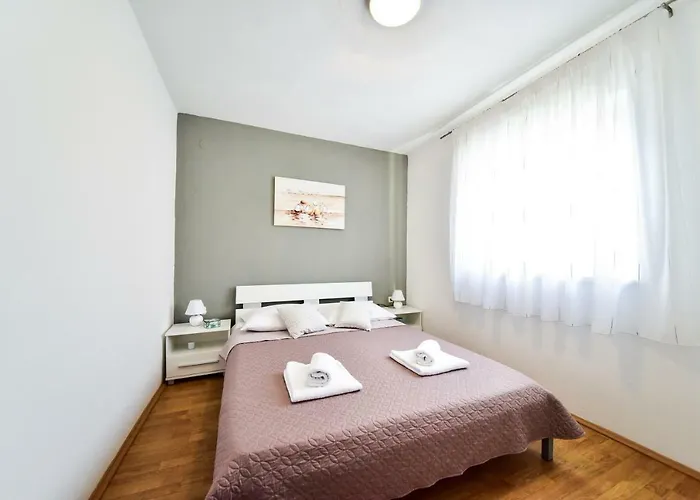 Jure Biograd Na Moru