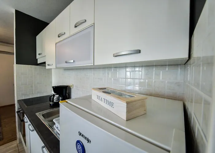 Jure ביוגראד נה מורו