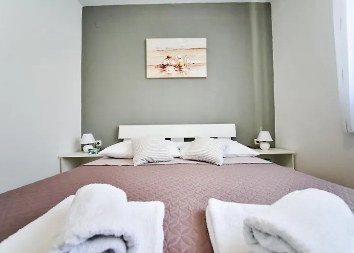 Jure ביוגראד נה מורו