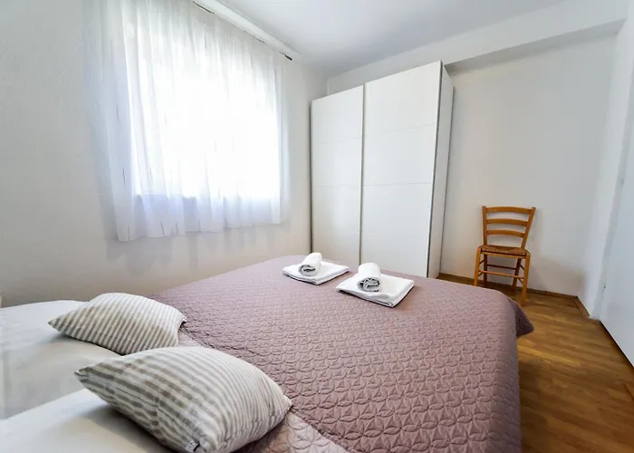 Jure ביוגראד נה מורו